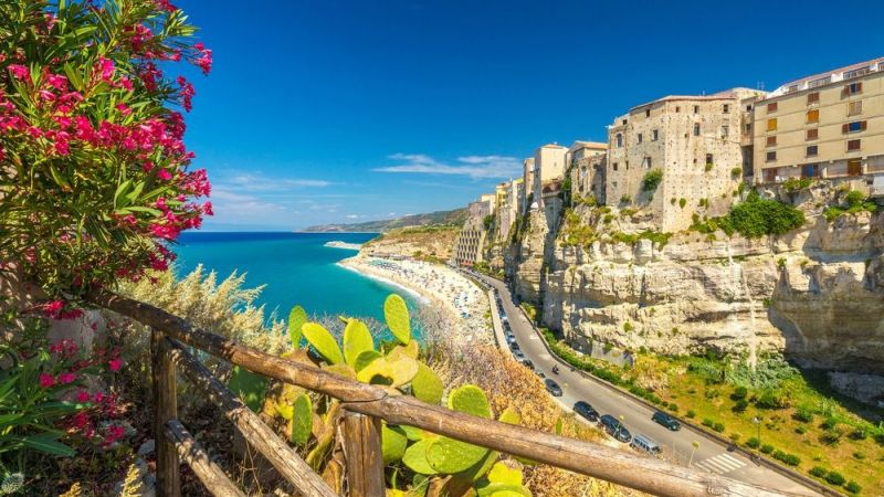 tropea primavera 1598861380 aabe3762 - Declinazione Tropea, tra eccellenza e internalizzazione - 1 Declinazione Tropea, tra eccellenza e internalizzazione