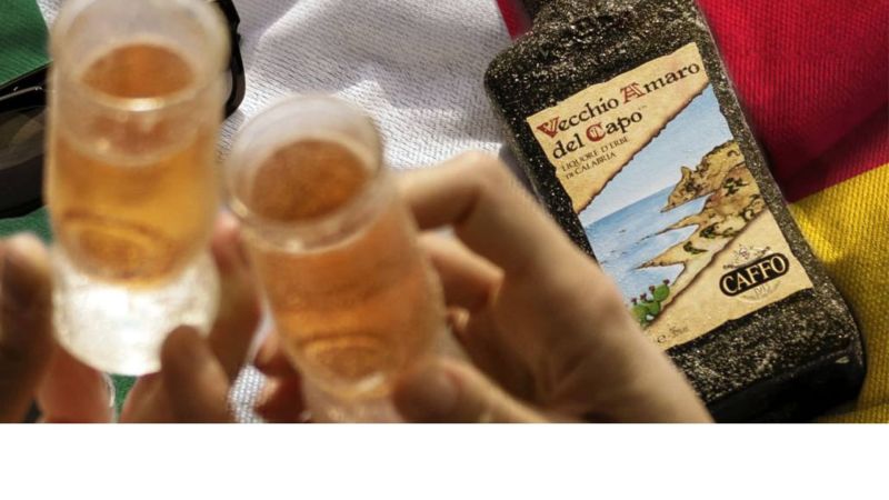 Progetto senza titolo 1 1 acc442a7 - Vecchio Amaro del Capo tifa Azzurri con gli italiani in Germania - 1 Vecchio Amaro del Capo tifa Azzurri con gli italiani in Germania