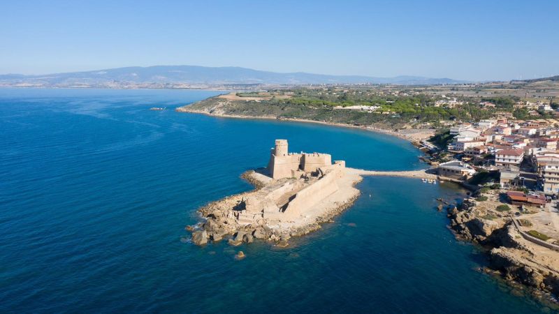 Le castella ad6992f8 - Azzurro - Storie di Mare, la Calabria oggi su Rai 1 con Beppe Convertini - 1 Azzurro – Storie di Mare, la Calabria oggi su Rai 1 con Beppe Convertini