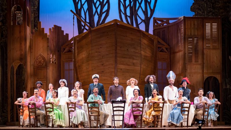 Il musical dei musical a Cosenza, al Rendano ‘Aggiungi un posto a tavola’