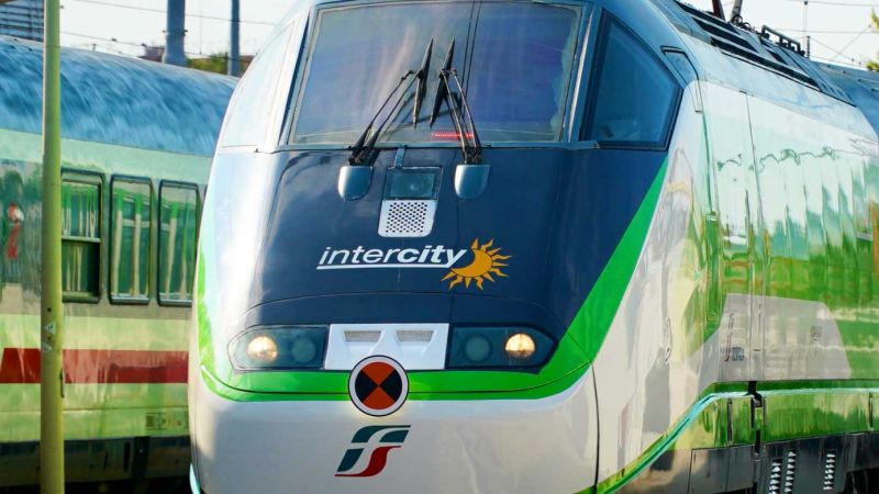 L’Italia in Intercity con Focus Junior: 100 podcast per viaggiare, ci sono anche i Bronzi di Riace