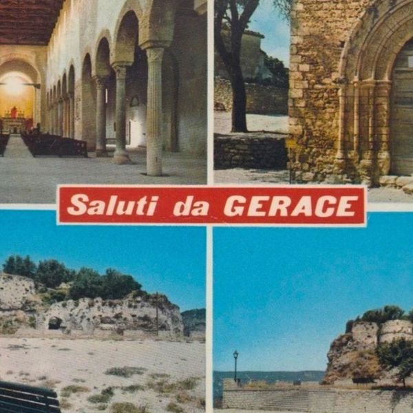 Saluti da Gerace, i turisti riscoprono il fascino speciale delle cartoline