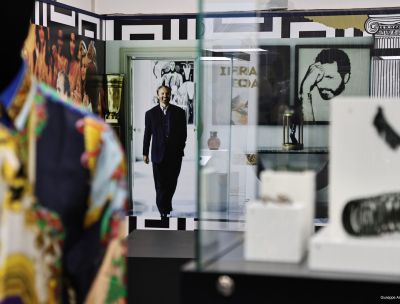 La mostra su Versace al MArRC di Reggio Calabria sabato su La7