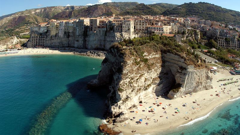 tropea panoramica isola b0150c75 - A Tropea anche la Vela Blu. Oggi la consegna del vessillo - 1 A Tropea anche la Vela Blu. Oggi la consegna del vessillo