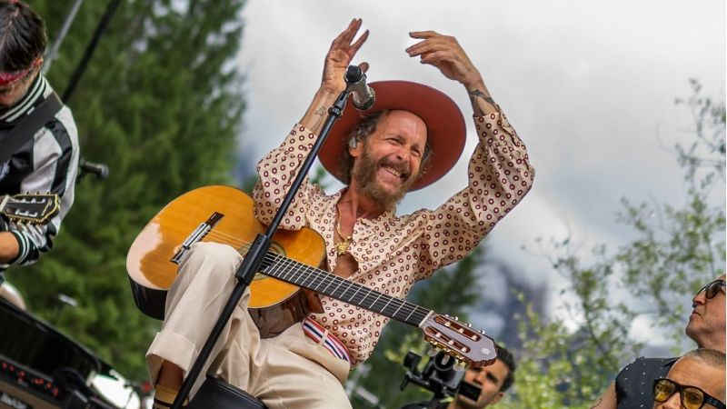 Un potenziale di felicità enorme, la Calabria secondo Jovanotti