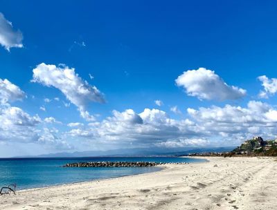 Bandiere Blu e Verde, Roccella festeggia il suo mare e l’ambiente