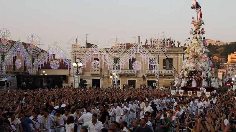 Varia 2019 b48de007 - Gemellaggio tra Messina e Palmi: la Vara e la Varia uniscono le due città - 1 Gemellaggio tra Messina e Palmi: la Vara e la Varia uniscono le due città