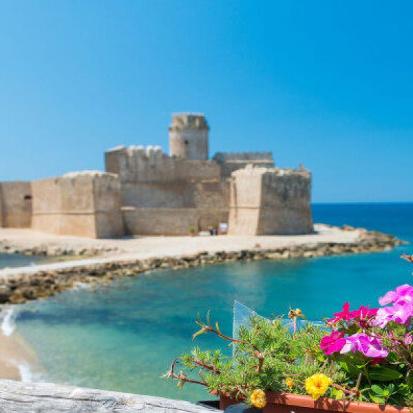 Isola Capo Rizzuto: “Nel blu dipinto di blu”