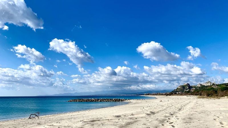 Bandiere Blu e Verde, Roccella festeggia il suo mare e l’ambiente