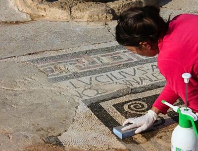 Parco di Capo Colonna, riapre il Balneum con il Mosaico dei Delfini
