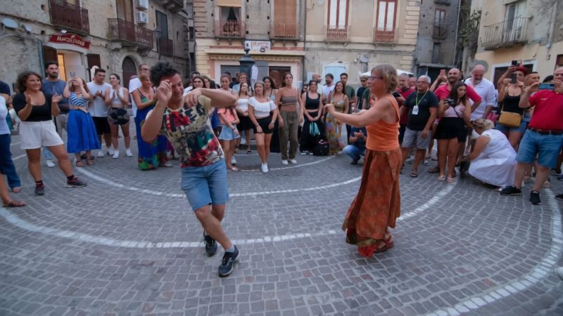Kaulonia Tarantella Festival, la musica popolare in ‘Suoni di Pace’