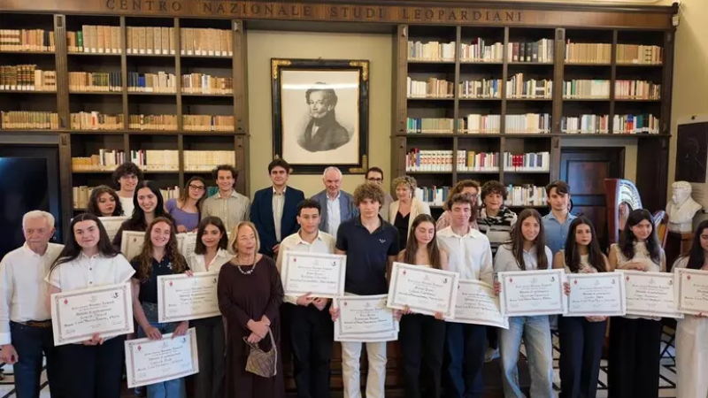 premio Giacomo Leopardi foto Ansa be001ab8 - Poesia, studente calabrese vince il Premio nazionale Giacomo Leopardi - 1 Poesia, studente calabrese vince il Premio nazionale Giacomo Leopardi