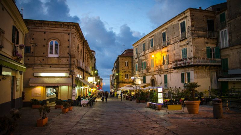 18 12 18 11 51 06 Pa62c42be72caa27678c5c050a5bd5f8 c0383932 - L'estate a Tropea continua tra musica, teatro e ricerca sociale - 1 L’estate a Tropea continua tra musica, teatro e ricerca sociale