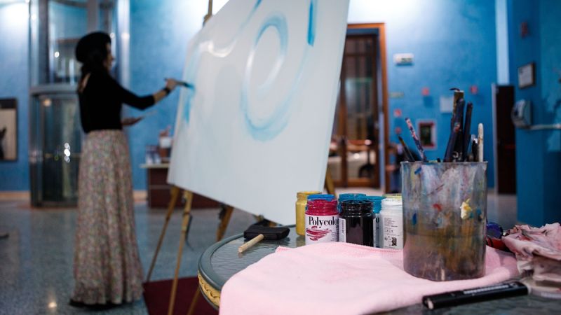 Estemporanee cromie: il silenzio del colore che racconta Reggio Calabria