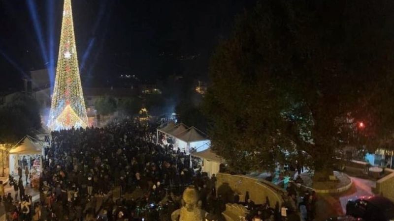 albero n c5f1ae79 - Ed è quasi record: a Roccabernarda l'Albero di Natale è tra i più alti d'Italia - 1 Ed è quasi record: a Roccabernarda l’Albero di Natale è tra i più alti d’Italia