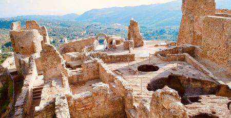foto 1 Cleto castello interno c72b217a - Meraviglie di Calabria - 13