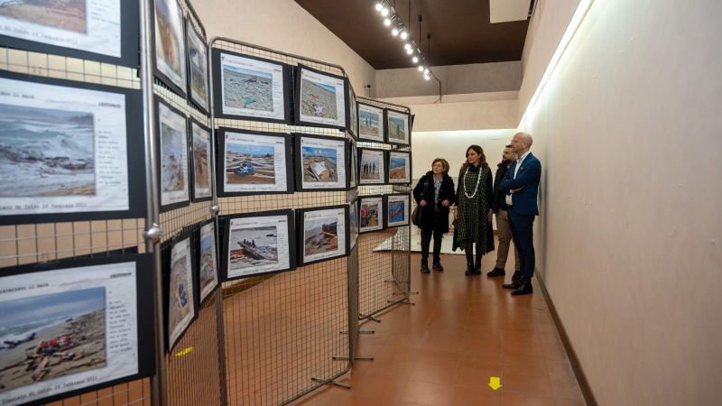 I sogni attraversano il mare mostra Giuseppe Pipita 3 c84e5469 - I sogni attraversano il mare, 94 scatti per ricordare il naufragio di Cutro - 1 I sogni attraversano il mare, 94 scatti per ricordare il naufragio di Cutro