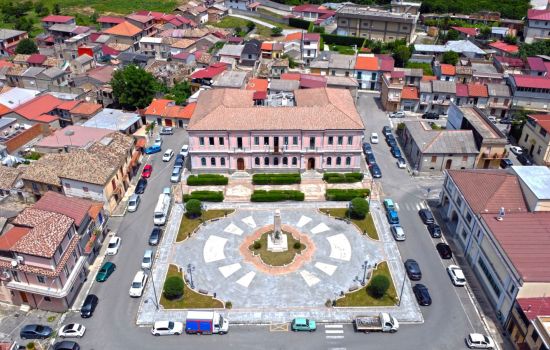 Taurianova Municipio e Piazza Liberta crediti Stella Scionti LamorfaLab cab1f12a - Meraviglie di Calabria - 5