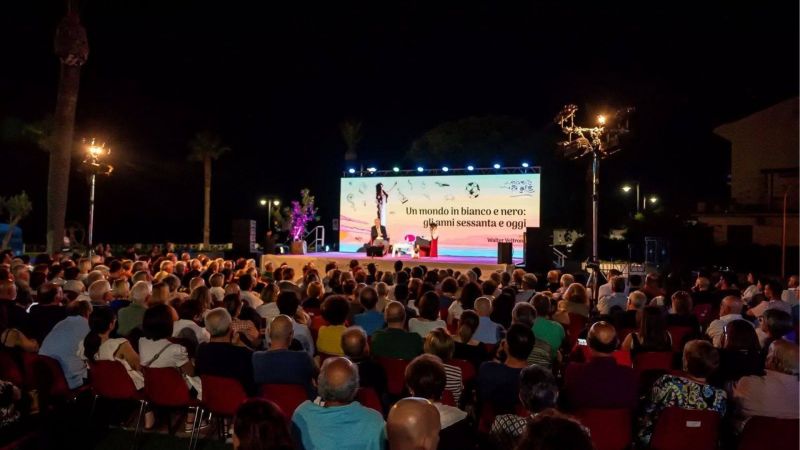 “Festival dell’argomento a piacere” a Roccella, apre Enrico Mentana
