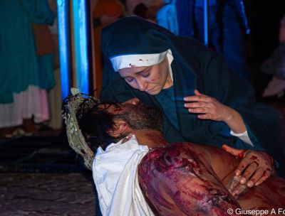 Il senso sacro della comunità nella Passione Vivente di Celico