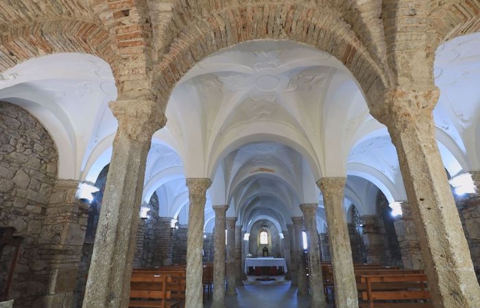 Umbriatico Cattedrale cripta 13 d12c3a24 - La Cattedrale di San Donato a Umbriatico - 1 La Cattedrale di San Donato a Umbriatico