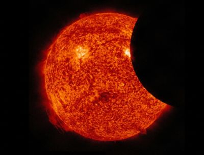 Il Sole “morsicato” nel mare degli dei, da dove vedere l’eclissi in Calabria