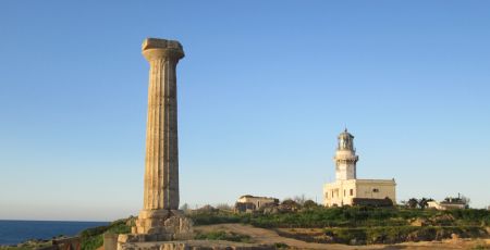 1856 parco archeologico di capo colonna area esterna alle mura romane e adiacenze faro scaled d34d85fa - Meraviglie di Calabria - 31