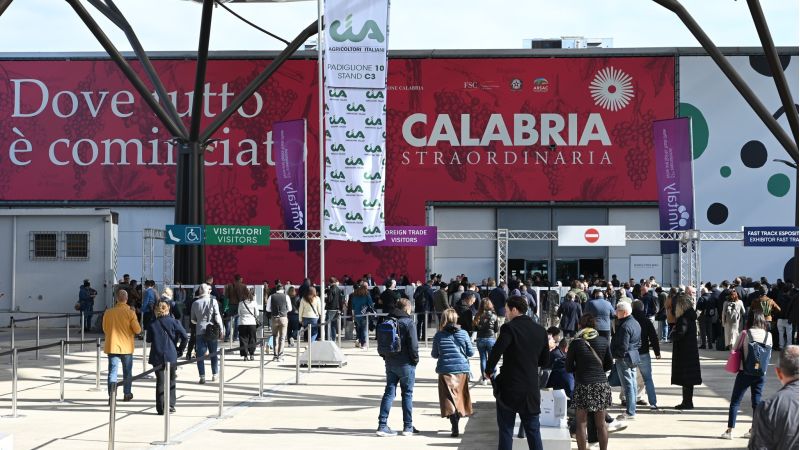 Chef Cogliandro Vinitaly 1 1 d663814b - Chef Cogliandro, al Vinitaly i piatti simbolo della tenacia calabrese - 1 Chef Cogliandro, al Vinitaly i piatti simbolo della tenacia calabrese