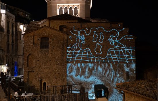 Linstallazione Astral Machines tenutasi a lugliosulla facciata posteriore del Duomo di Cosenza 2 d822325a - Meraviglie di Calabria - 19