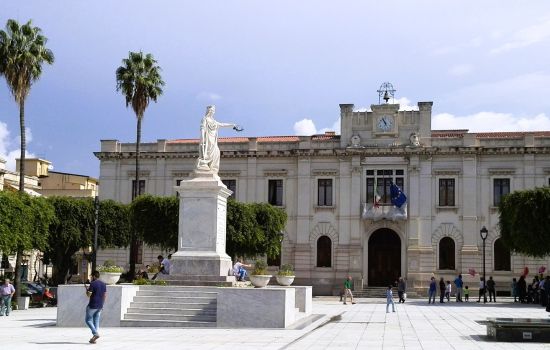 piazza italia reggio calabria palazzo melissari d8ab39dd - Meraviglie di Calabria - 3