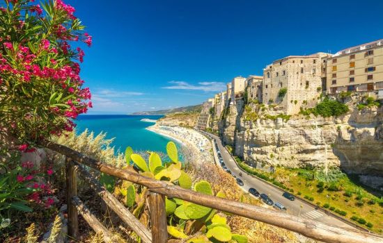 tropea primavera 1598861380 df9c4400 - Meraviglie di Calabria - 1