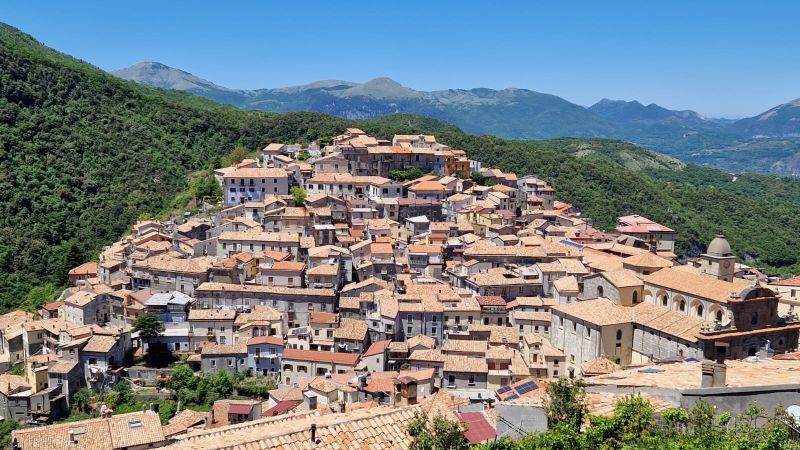 Mormanno si racconta a tavola, quattro giorni tra vino, sapori identitari e cultura del territorio