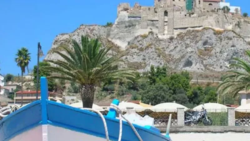 roccella ionica e0f7f0b1 - Viaggio in Calabria da Roccella Jonica a Gerace con "Linea Blu" - 1 Viaggio in Calabria da Roccella Jonica a Gerace con “Linea Blu”