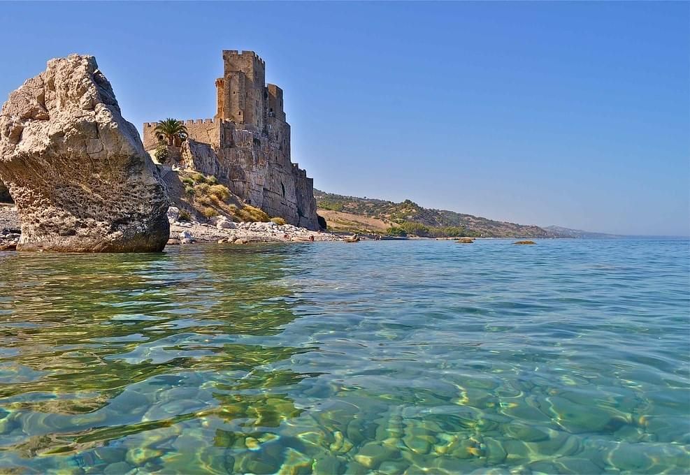 Roseto Capo Spulico Castello Federiciano.min e2bd17e2 - Meraviglie di Calabria - 9