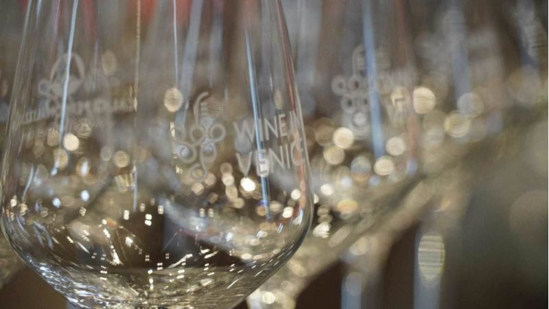 183011097 21f992f4 9378 4042 8eef 2865630ddeb4 e31eb4ef - “Wine in Venice”, le Cantine Statti tra le 20 migliori in Italia - 1 “Wine in Venice”, le Cantine Statti tra le 20 migliori in Italia