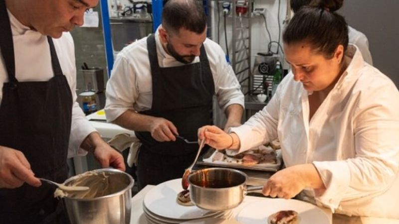 L’inedita Notte Stellata di Caterina Ceraudo: dalla Sardegna l’omaggio alla Calabria