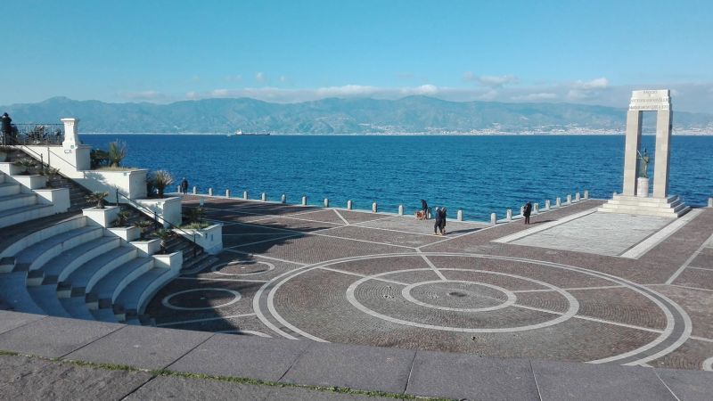 Reggio Calabria Arena dello Stretto e4d51fe7 - Film, "Tutto a posto" girato a Reggio e Pentedattilo in onda su Rai 1 - 1 Film, “Tutto a posto” girato a Reggio e Pentedattilo in onda su Rai 1