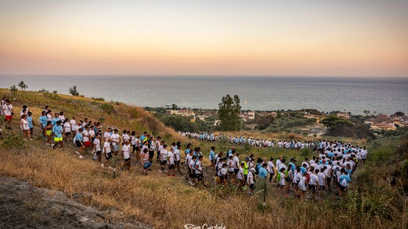 Roccella Fitwalking WalkForTheCure 10 e70ccfb4 - Passeggiare è salutare, dal 3 al 10 agosto torna il Roccella Fitwalking - 1 Passeggiare è salutare, dal 3 al 10 agosto torna il Roccella Fitwalking