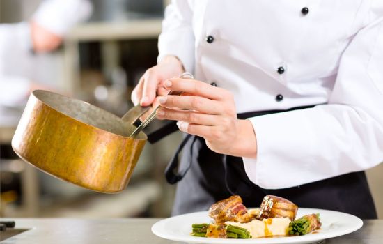 Cuoche in cucina