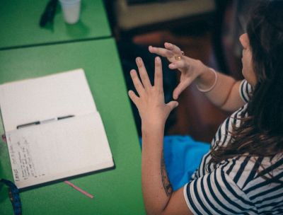 Calabria Movie Festival, residenze di scrittura di serie TV per il Sud