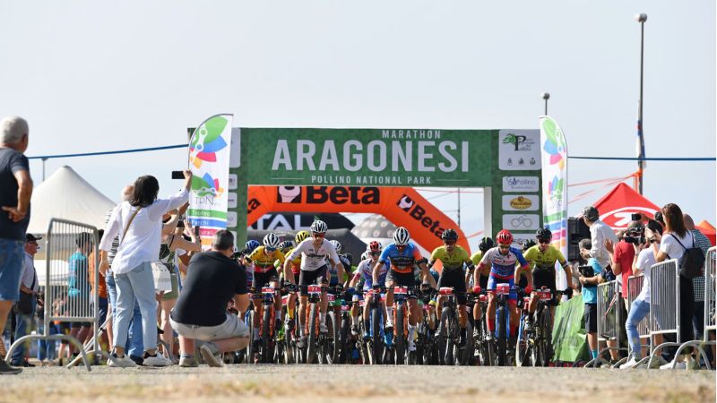 marathon aragonesi partenza2022 eac4abc7 - Marathon degli Aragonesi: tre percorsi per innamorarsi del Pollino - 1 Marathon degli Aragonesi: tre percorsi per innamorarsi del Pollino