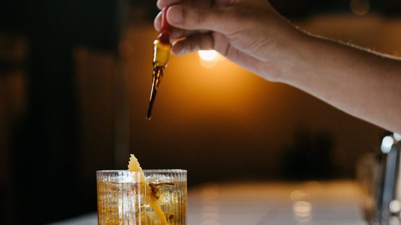pexels cottonbro studio 4667076 scaled e1693658792918 ec6f9281 - "Amara Calabria", torna il contest con gli amari calabresi protagonisti  - 1 “Amara Calabria”, torna il contest con gli amari calabresi protagonisti