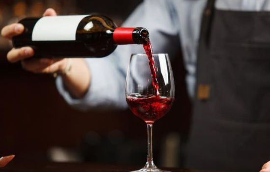 versare vino rosso eecf99cb - Meraviglie di Calabria - 11