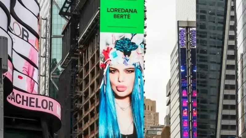 berte spotify times square 1 1200x675 1 e1708813686861 f015277a - Bertè vola in finale al festival di San Marino. E NY le dedica una gigantografia a Times Square - 1 Bertè vola in finale al festival di San Marino. E NY le dedica una gigantografia a Times Square