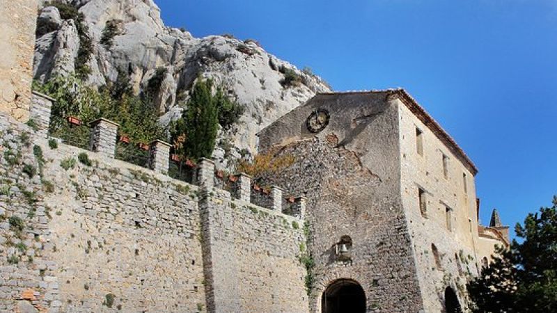 immagine di copertina santuario f043608b - Santa Maria delle Armi, a Cerchiara il Santuario scolpito nella roccia - 1 Santa Maria delle Armi, a Cerchiara il Santuario scolpito nella roccia
