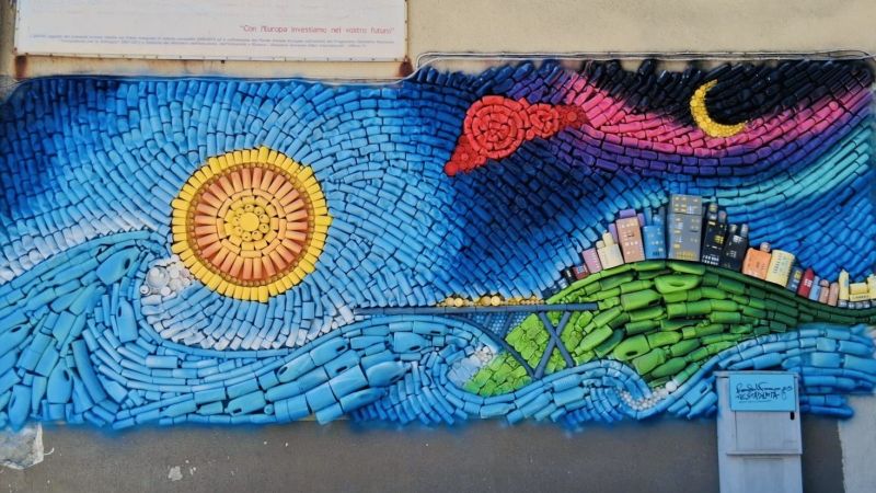 86a18693 af91 442f ad42 d304e5856061 f291ed09 - Canterland, a Catanzaro Lido il murales realizzato con lattine e materiali di scarto - FOTO - 1 Canterland, a Catanzaro Lido il murales realizzato con lattine e materiali di scarto – FOTO
