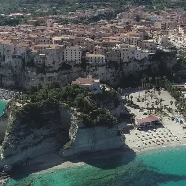 Tropea, la toponomastica raccontata come identità collettiva