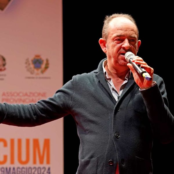Scolacium Docu Film Fest, a Soverato Metalli racconta Pavarotti e Dalla ai giovani