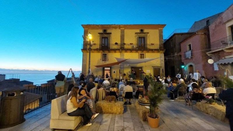 “Incontri… diVersi”, a Fuscaldo i vincitori del Concorso Letterario