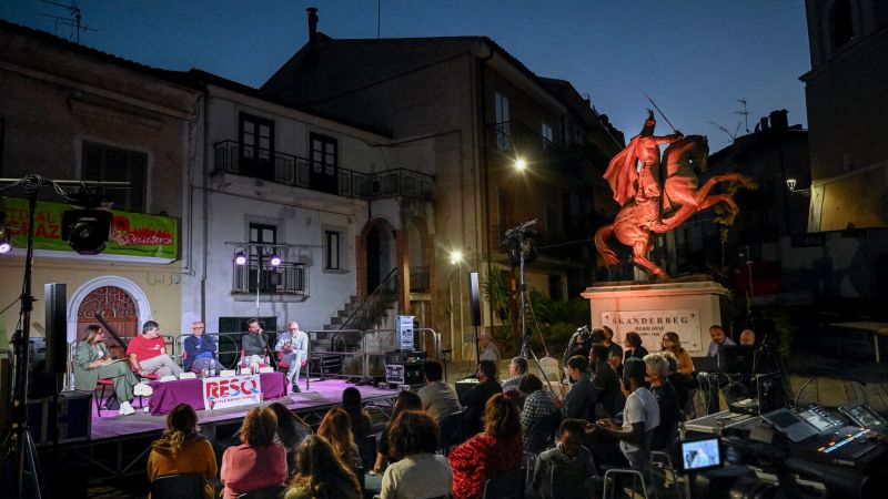 Festival delle migrazioni San basile equipaggio di terra 6 f85e6585 - Migrazioni, nasce l’equipaggio di terra dei paesi arbëreshë - 1 Migrazioni, nasce l’equipaggio di terra dei paesi arbëreshë